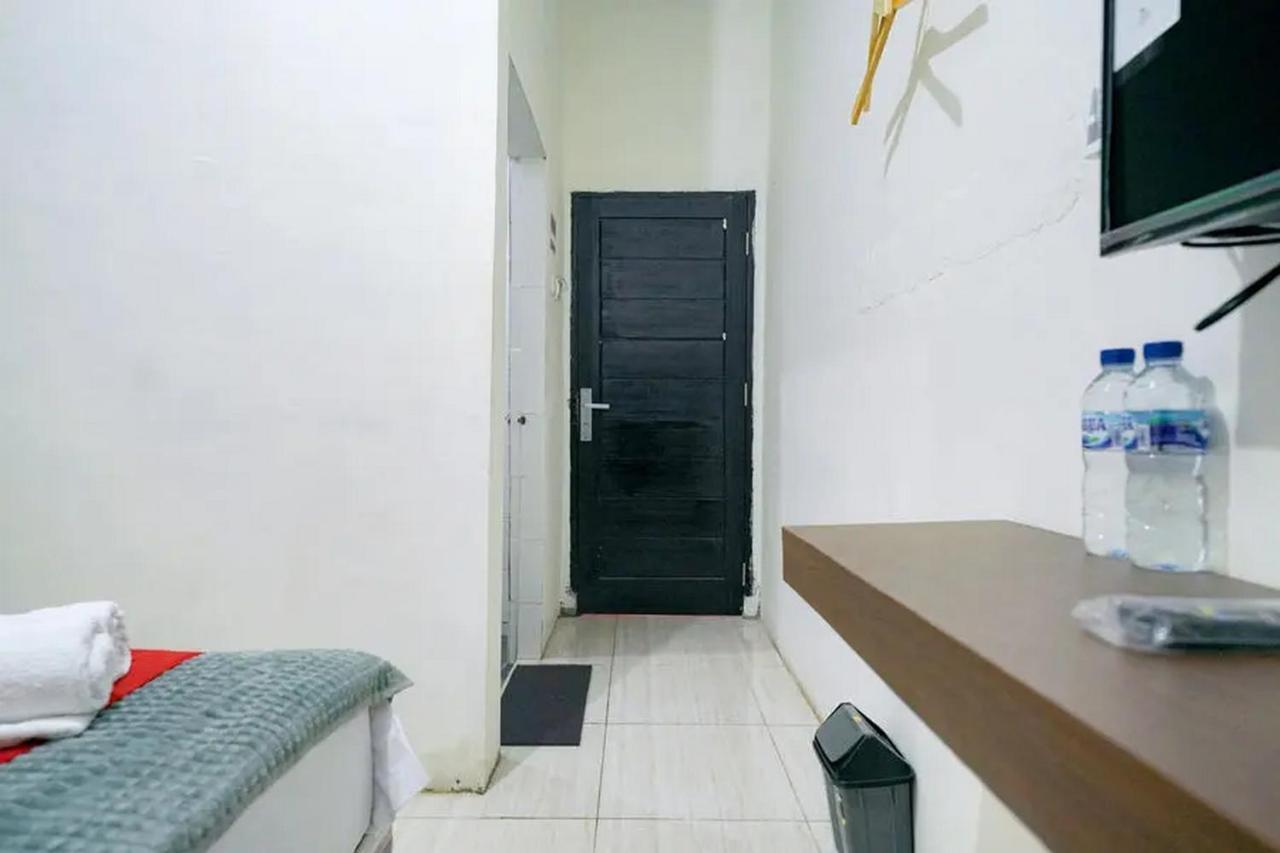 ホテル Reddoorz Near Ekowisata Mangrove Belawan エクステリア 写真