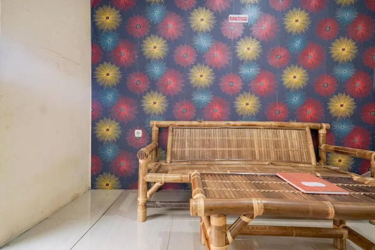 ホテル Reddoorz Near Ekowisata Mangrove Belawan エクステリア 写真